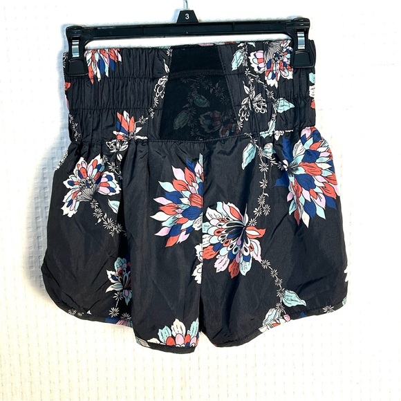 Free People Movement The Way Home Shorts Floral Black Combo Size XS Extra Small - Picture 2 of 13